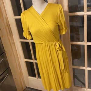 💛👗 Reborn J Wrap Dress